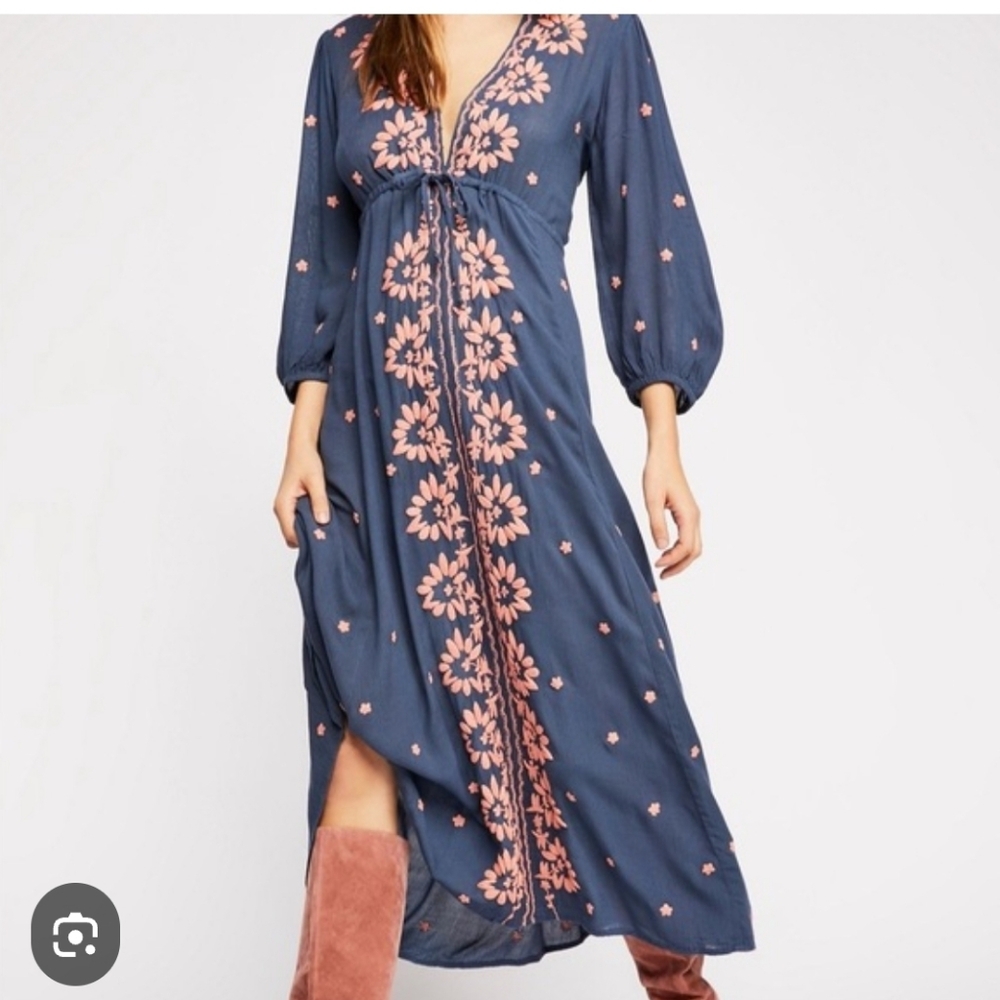 Free People Fable Floral  Boho embroidered Midi Dress Small 3/4 Sleeves V neck